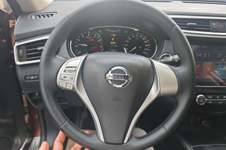 Used Nissan X-Trail 2014 2.0L CVT Comfort Edition 2WD Steering Wheel