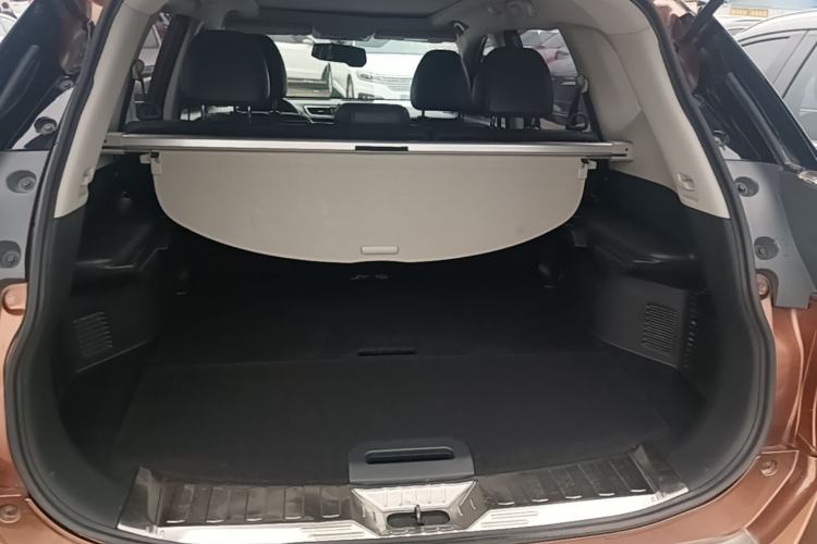 Used Nissan X-Trail 2014 2.0L CVT Comfort Edition 2WD Trunk