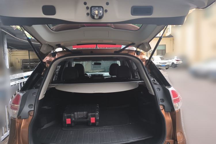 Used Nissan X-Trail 2014 2.0L CVT Comfort Edition 2WD Trunk
