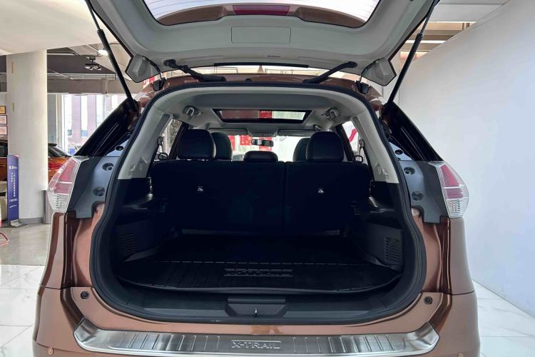 Used Nissan X-Trail 2014 2.0L CVT Comfort Edition 2WD Trunk