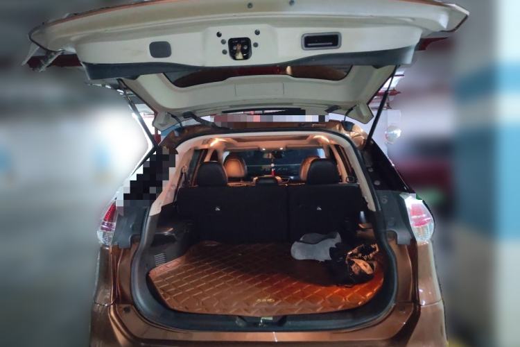 Used Nissan X-Trail 2014 2.0L CVT Smart Edition 2WD Trunk