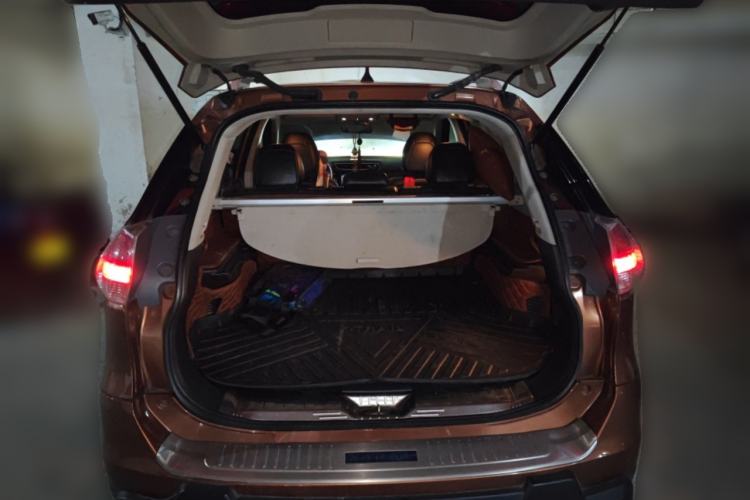 Used Nissan X-Trail 2014 2.0L CVT Comfort Edition 2WD Trunk