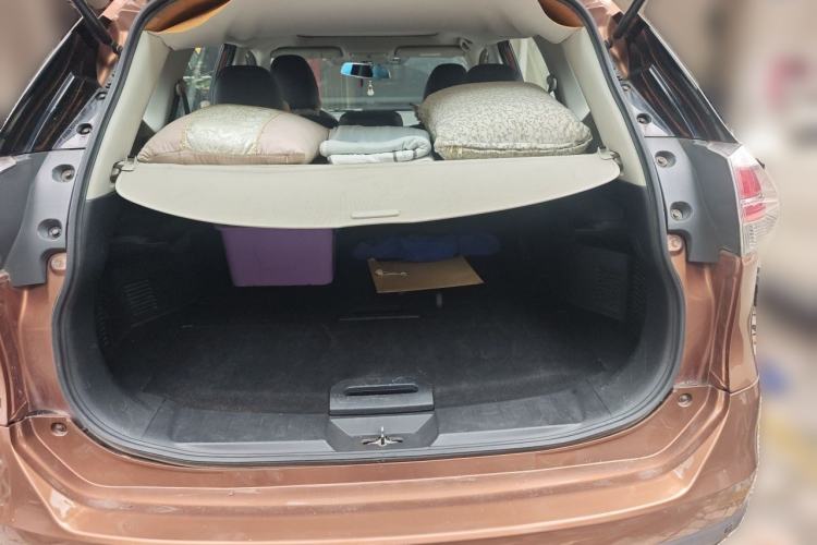 Used Nissan X-Trail 2014 2.0L CVT Comfort Edition 2WD Trunk
