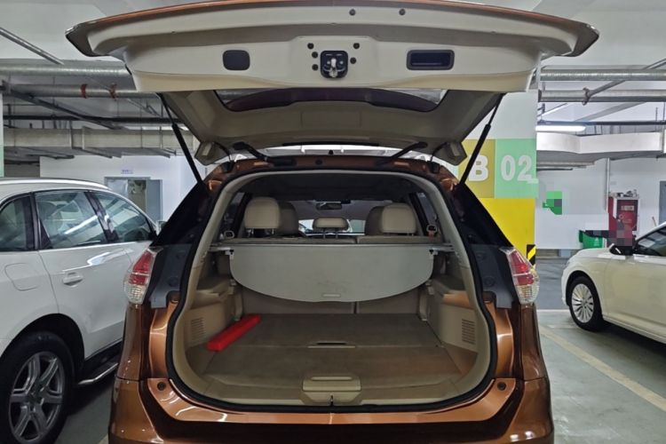 Used Nissan X-Trail 2014 2.0L CVT Comfort Edition 2WD Trunk