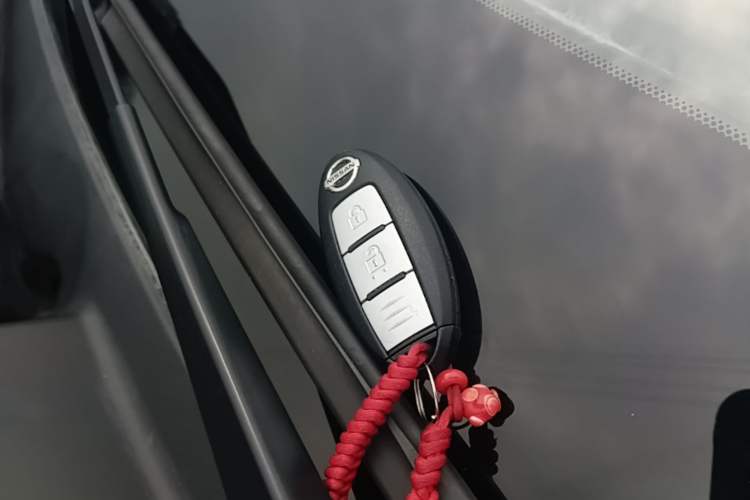 Used Nissan X-Trail 2014 2.0L CVT Comfort Edition 2WD Vehicle Key