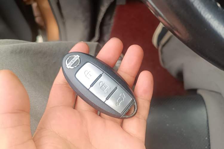 Used Nissan X-Trail 2014 2.5L CVT Luxury Edition 4WD Vehicle Key