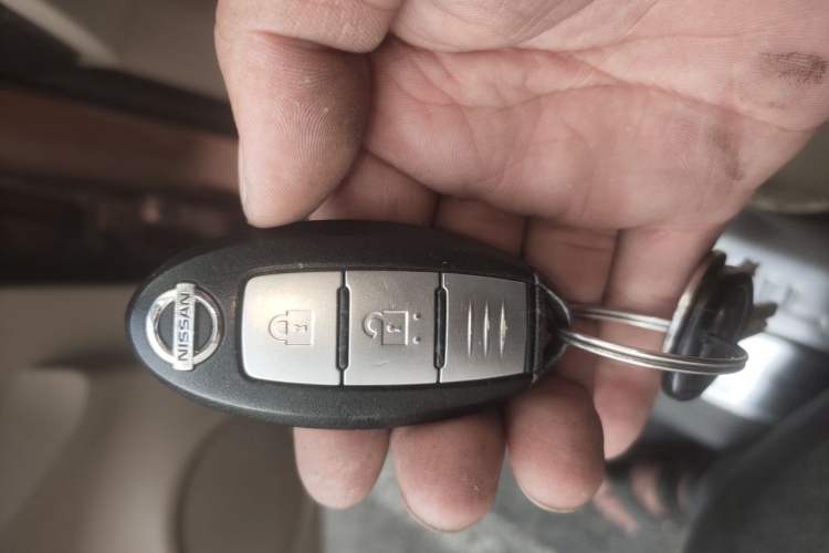 Used Nissan X-Trail 2014 2.0L CVT Comfort Edition 2WD Vehicle Key