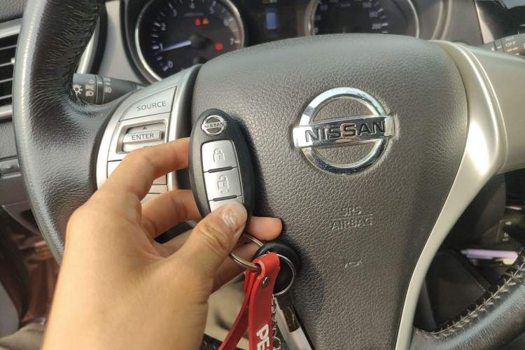 Used Nissan X-Trail 2014 2.0L CVT Comfort Edition 2WD Vehicle Key
