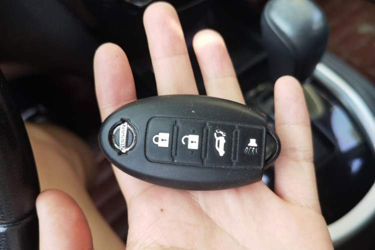 Used Nissan X-Trail 2014 2.0L CVT Comfort Edition 2WD Vehicle Key