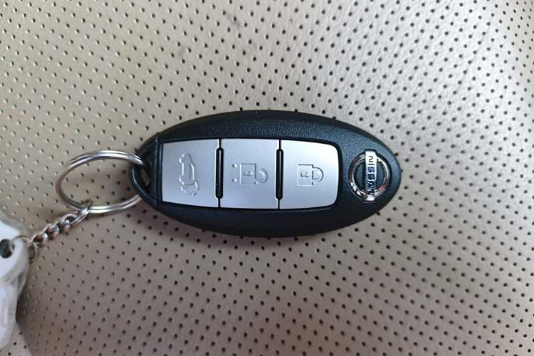Used Nissan X-Trail 2014 2.5L CVT Luxury Edition 4WD Vehicle Key