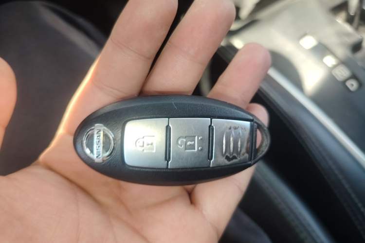 Used Nissan X-Trail 2014 2.0L CVT Comfort Edition 2WD Vehicle Key