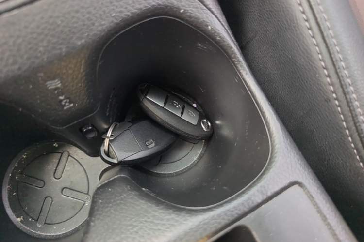 Used Nissan X-Trail 2014 2.0L CVT Comfort Edition 2WD Vehicle Key