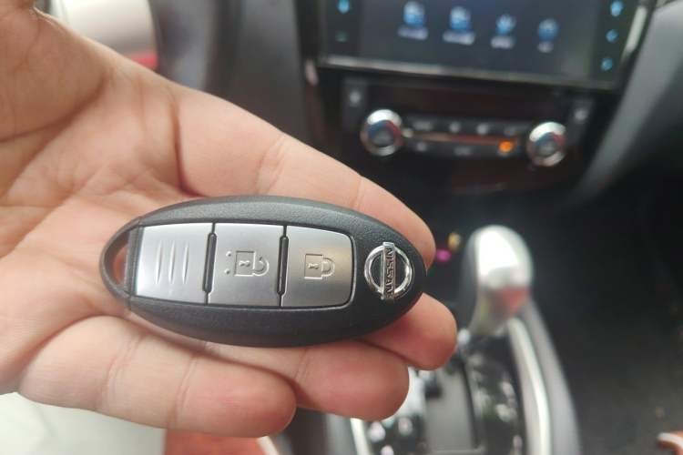 Used Nissan X-Trail 2014 2.0L CVT Comfort Edition 2WD Vehicle Key
