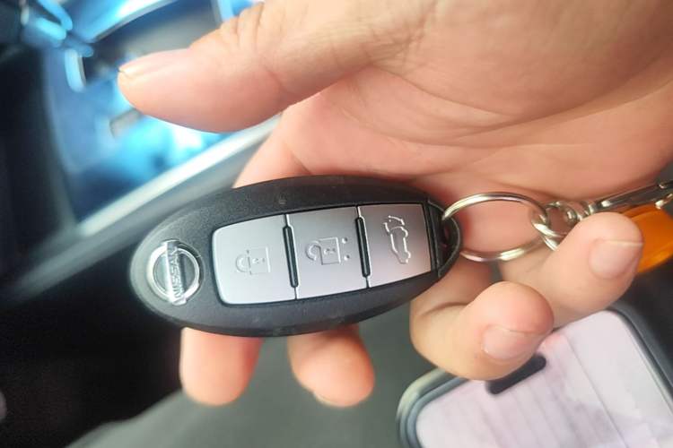 Used Nissan X-Trail 2014 2.5L CVT Luxury Edition 4WD Vehicle Key
