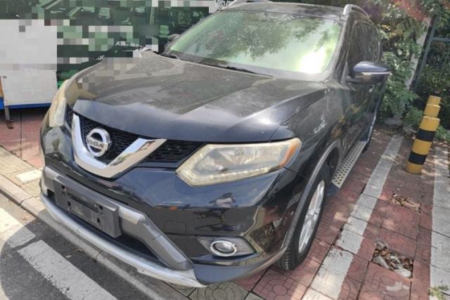 Ojetý Nissan X-Trail 2015 2.0L CVT Comfort MAX Edition 2WD