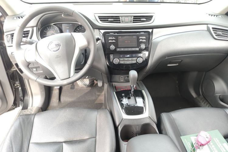 Used Nissan X-Trail 2015 2.0L CVT Comfort MAX Edition 2WD Center Console