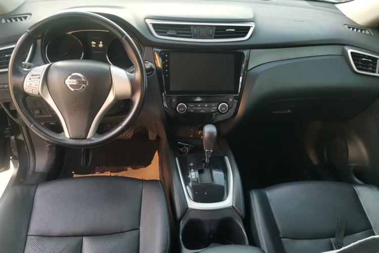 Used Nissan X-Trail 2015 2.0L CVT Comfort MAX Edition 2WD Center Console