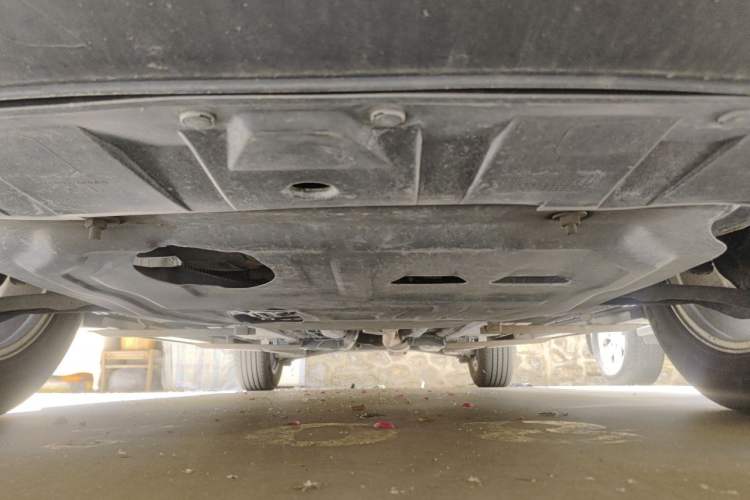 Used Nissan X-Trail 2015 2.0L CVT Comfort MAX Edition 2WD Chassis Front