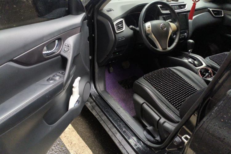 Used Nissan X-Trail 2015 2.0L CVT Comfort MAX Edition 2WD Driver Seat