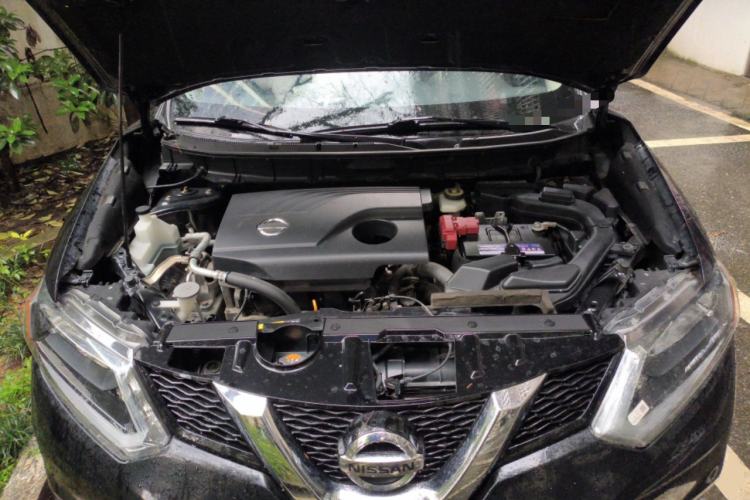 Used Nissan X-Trail 2015 2.0L CVT Comfort MAX Edition 2WD Engine Bay