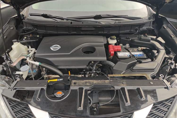 Used Nissan X-Trail 2015 2.0L CVT Comfort MAX Edition 2WD Engine Bay