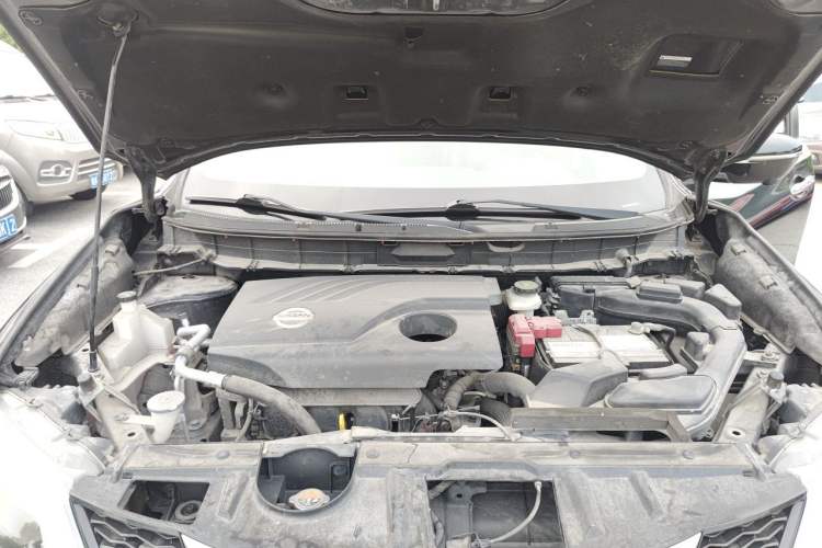 Used Nissan X-Trail 2015 2.0L CVT Comfort MAX Edition 2WD Engine Bay