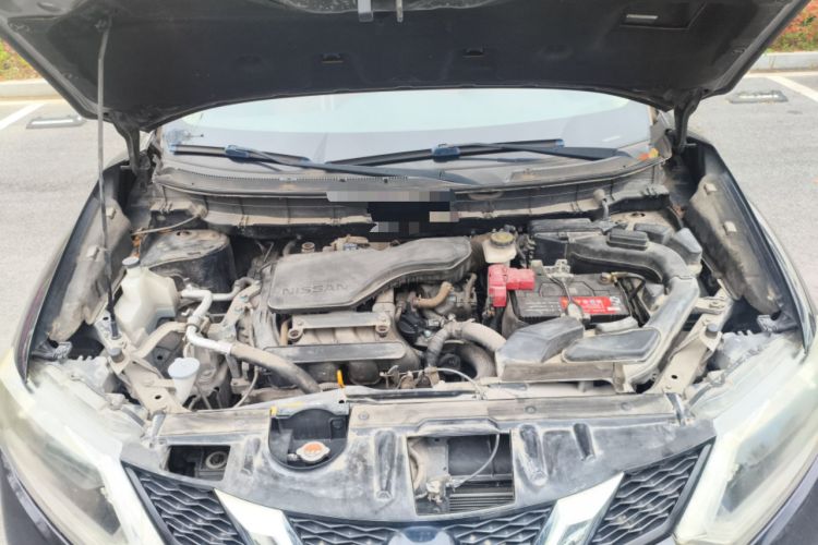 Used Nissan X-Trail 2015 2.0L CVT Comfort MAX Edition 2WD Engine Bay
