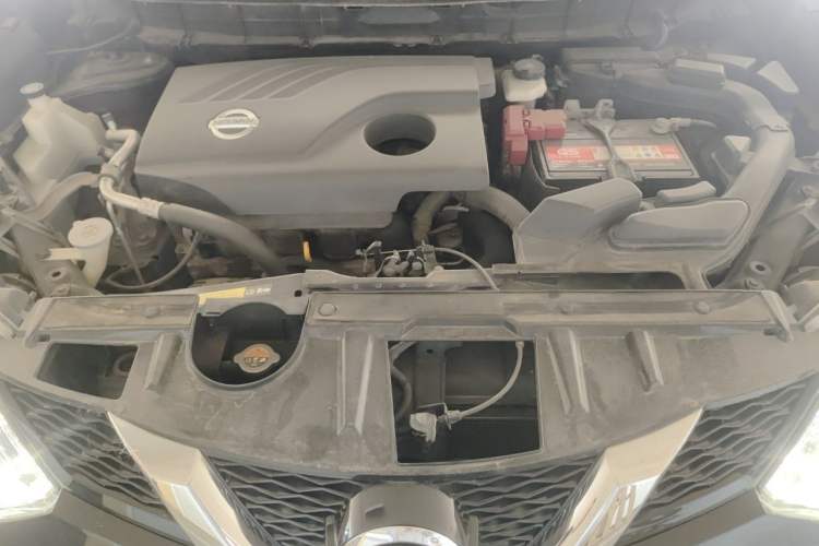 Used Nissan X-Trail 2015 2.0L CVT Comfort MAX Edition 2WD Engine Bay