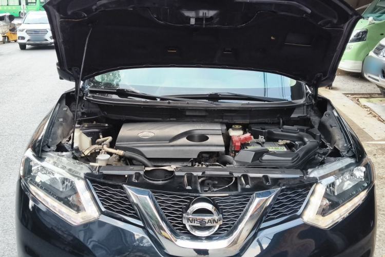 Used Nissan X-Trail 2015 2.0L CVT Comfort MAX Edition 2WD Engine Bay