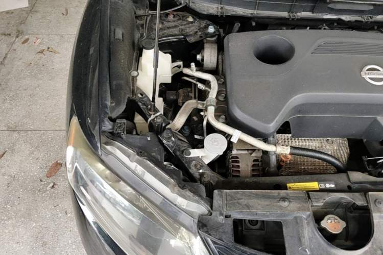 Used Nissan X-Trail 2015 2.5L CVT Leading MAX Edition 4WD Engine Bay Right