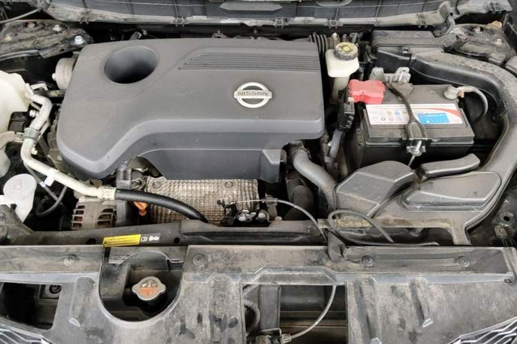 Used Nissan X-Trail 2015 2.5L CVT Leading MAX Edition 4WD Engine Bay