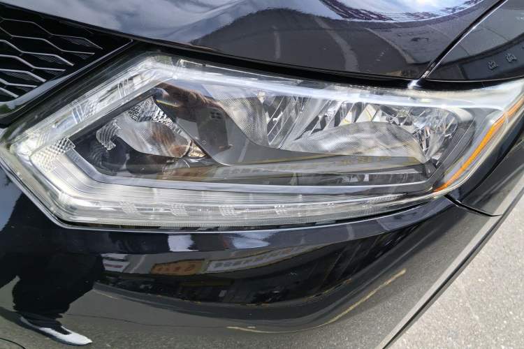 Used Nissan X-Trail 2015 2.0L CVT Comfort MAX Edition 2WD Exterior 3