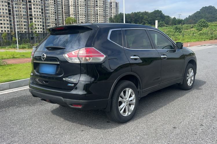 Used Nissan X-Trail 2015 2.0L CVT Comfort MAX Edition 2WD Exterior 5
