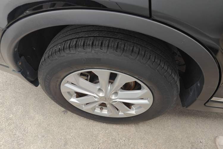 Used Nissan X-Trail 2015 2.0L CVT Comfort MAX Edition 2WD Exterior 5