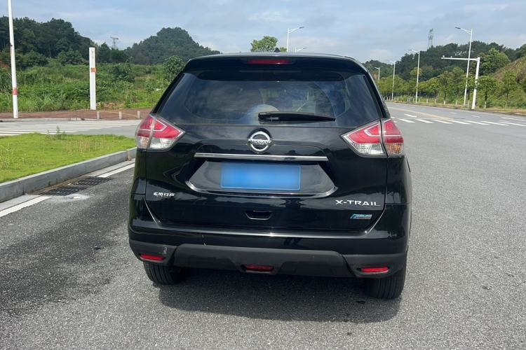 Used Nissan X-Trail 2015 2.0L CVT Comfort MAX Edition 2WD Exterior 6