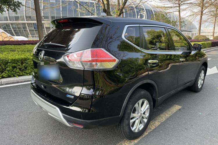 Used Nissan X-Trail 2015 2.0L CVT Comfort MAX Edition 2WD Exterior 6
