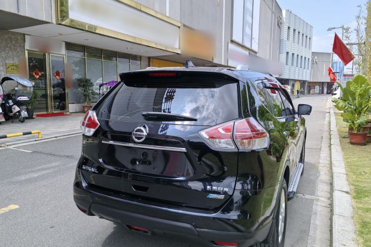 Used Nissan X-Trail 2015 2.0L CVT Comfort MAX Edition 2WD Exterior 9