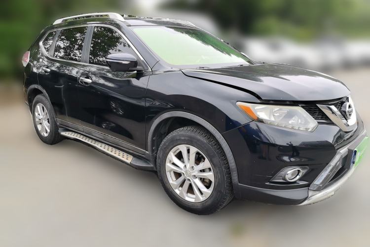 Used Nissan X-Trail 2015 2.0L CVT Comfort MAX Edition 2WD Front Right 45 Deg
