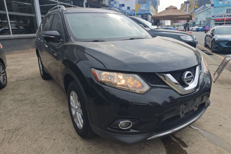 Used Nissan X-Trail 2015 2.0L CVT Comfort MAX Edition 2WD Front Right 45 Deg