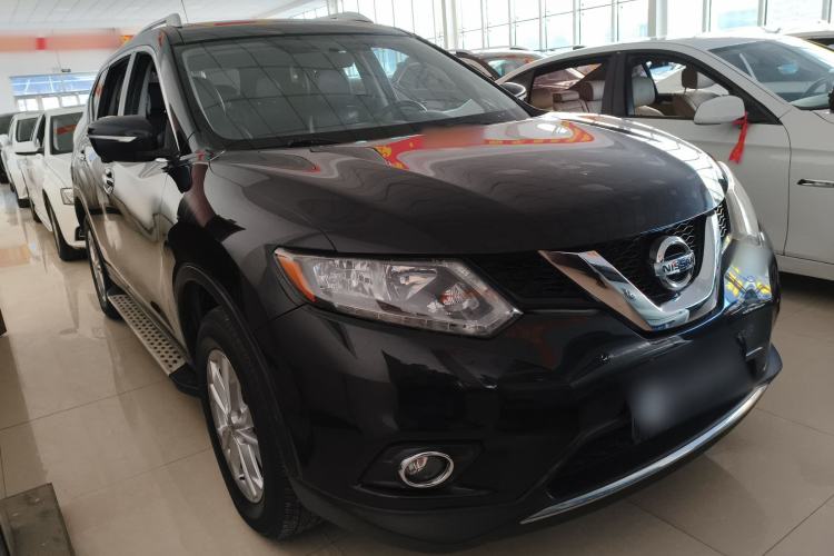Used Nissan X-Trail 2015 2.0L CVT Comfort MAX Edition 2WD Front Right 45 Deg