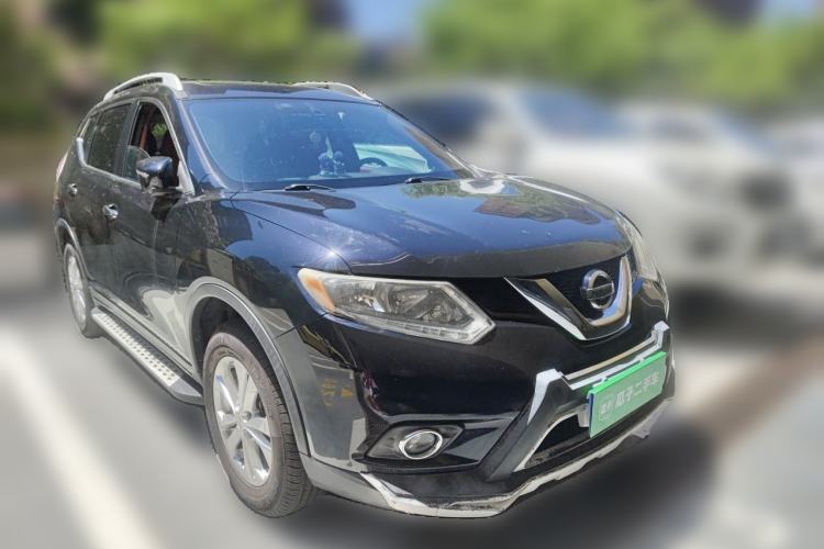 Used Nissan X-Trail 2015 2.0L CVT Comfort MAX Edition 2WD Front Right 45 Deg