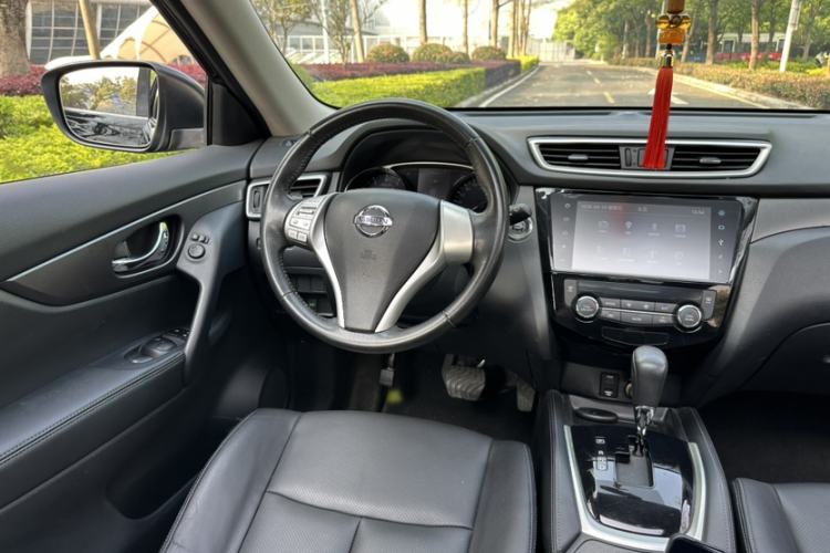 Used Nissan X-Trail 2015 2.0L CVT Comfort MAX Edition 2WD Gear Lever