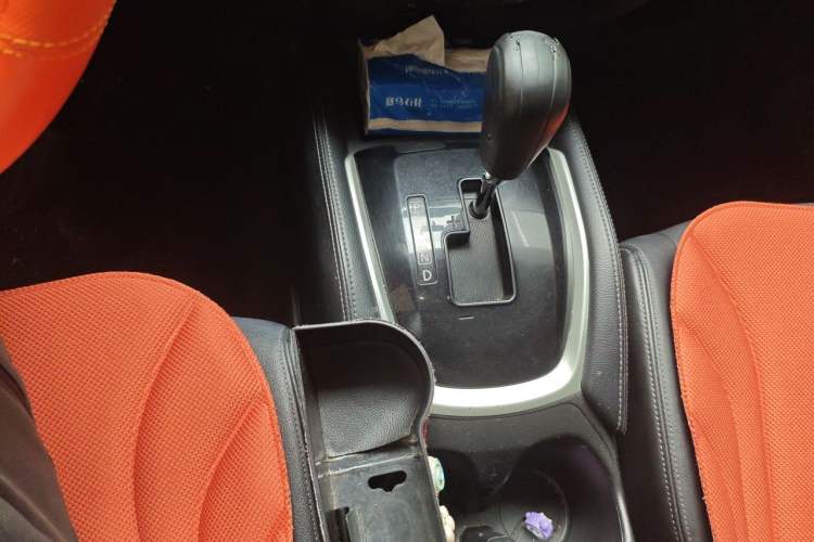 Used Nissan X-Trail 2015 2.0L CVT Comfort MAX Edition 2WD Gear Lever