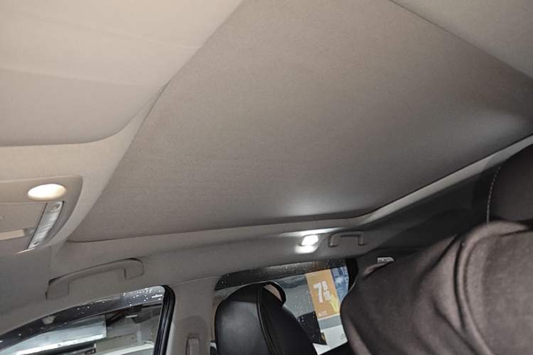 Used Nissan X-Trail 2015 2.0L CVT Comfort MAX Edition 2WD Headliner