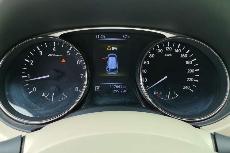 Used Nissan X-Trail 2015 2.0L CVT Comfort MAX Edition 2WD Instrument Cluster