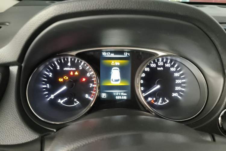 Used Nissan X-Trail 2015 2.0L CVT Comfort MAX Edition 2WD Instrument Cluster