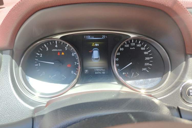 Used Nissan X-Trail 2015 2.0L CVT Comfort MAX Edition 2WD Instrument Cluster