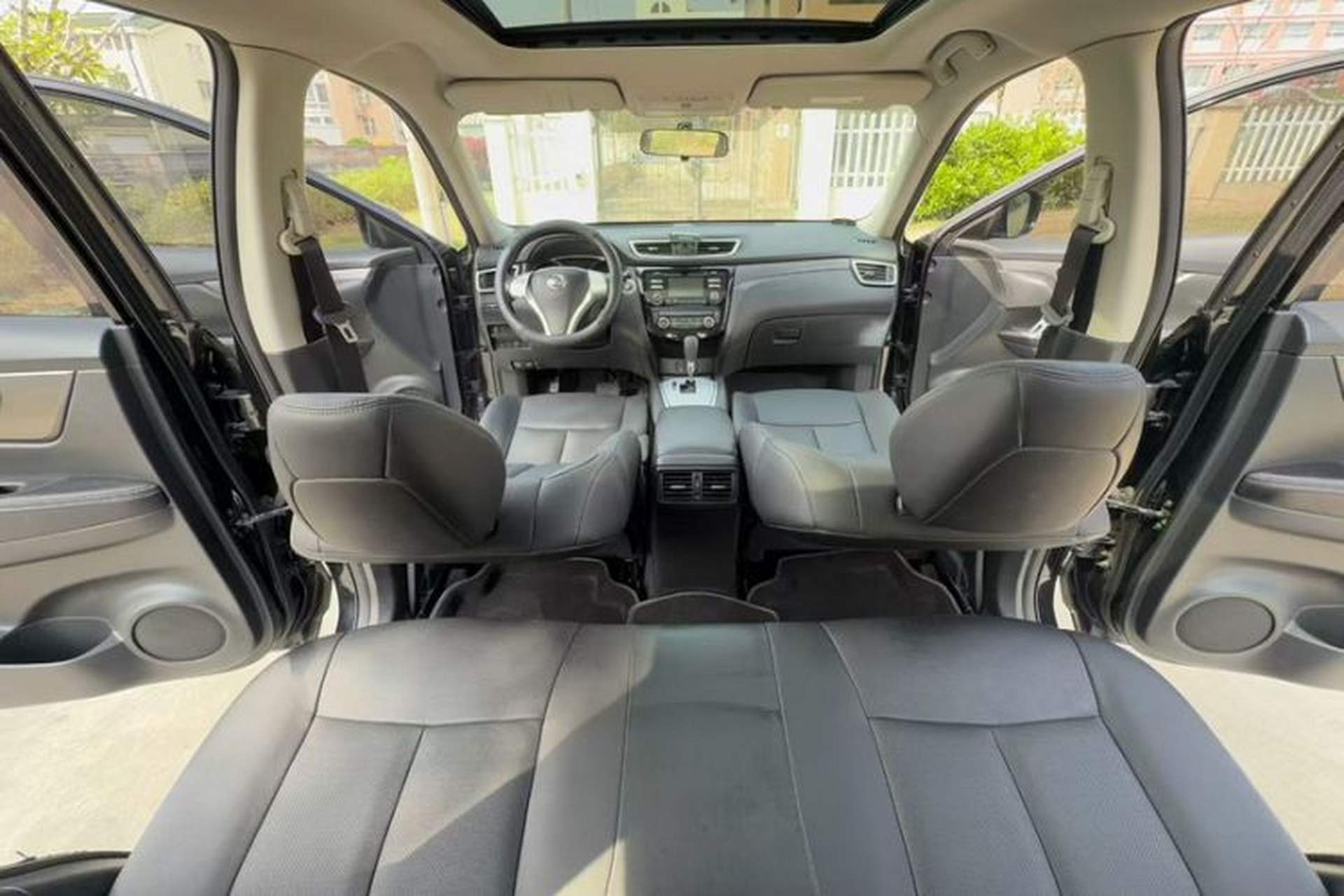 Used Nissan X-Trail 2015 2.0L CVT Comfort MAX Edition 2WD Interior 2
