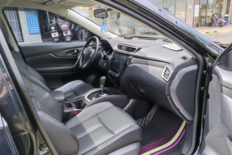 Used Nissan X-Trail 2015 2.0L CVT Comfort MAX Edition 2WD Interior 9