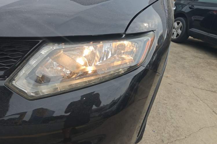 Used Nissan X-Trail 2015 2.0L CVT Comfort MAX Edition 2WD Left Front Headlight